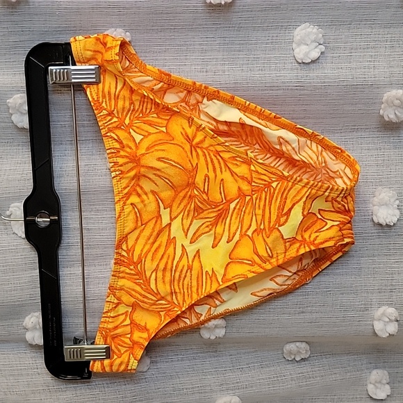 Vintage 80's / 90's High Cut Carabella Bikini with Sarong Size L - Picture 5 of 8